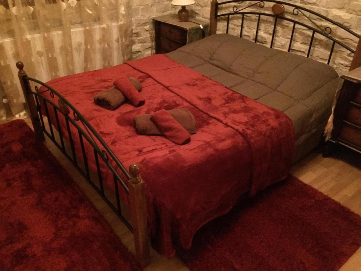 The Love Holiday House Tris Elies Bagian luar foto