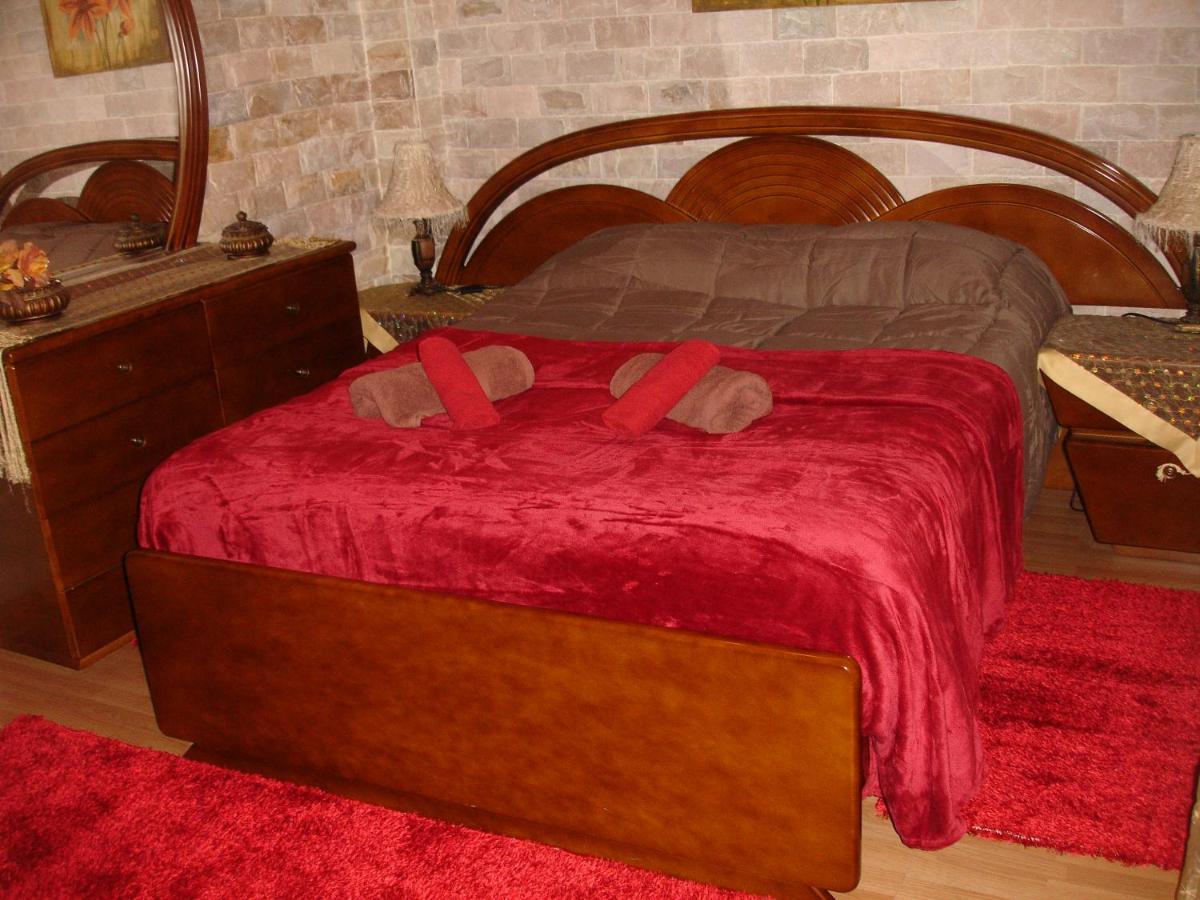 The Love Holiday House Tris Elies Bagian luar foto