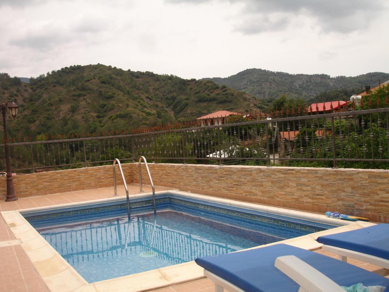 The Love Holiday House Tris Elies Bagian luar foto