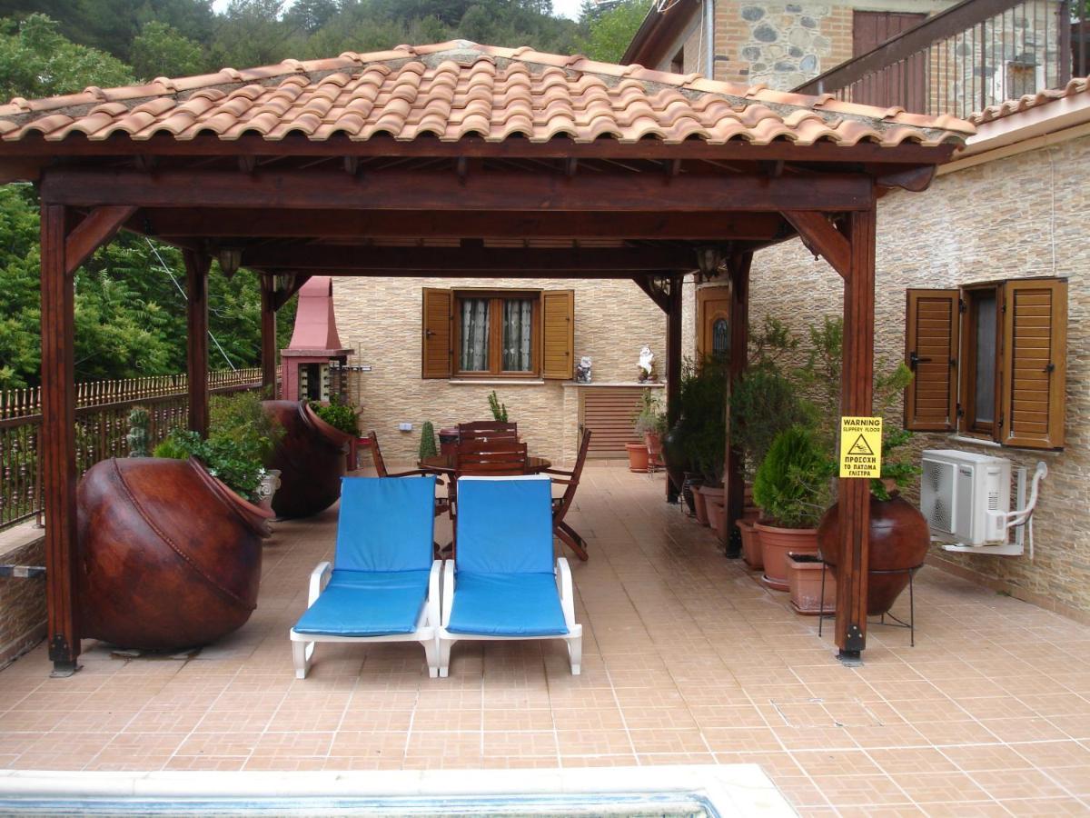 The Love Holiday House Tris Elies Bagian luar foto